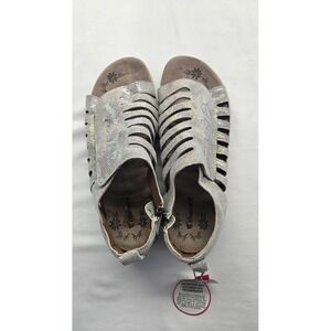 Therafit Womens Silver Metallic Orthopedic Gladiator Sandals Floral Embroidered